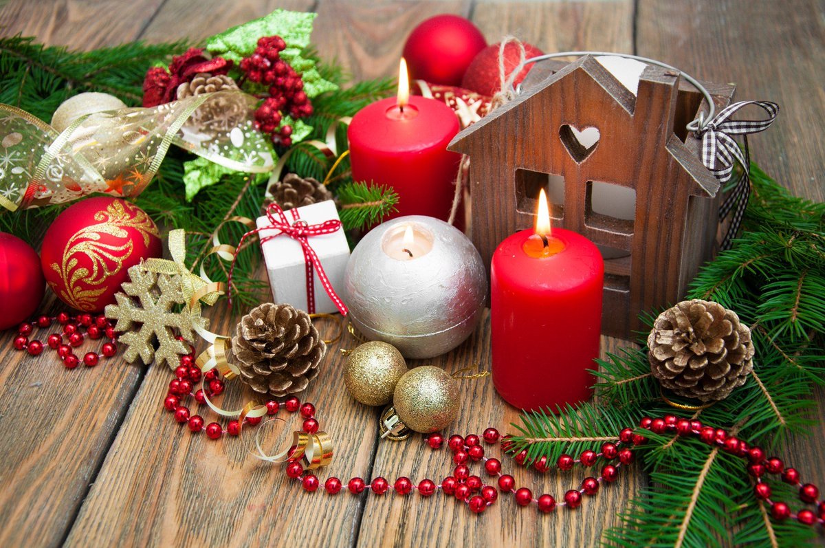 Wir  wünschen allen unseren Kunden, ihren Angehörigen, Multiplikatoren,  Kollegen und Kooperationspartnern eine schöne Adventszeit!
 Ihre
 Mona und Frank Anghel