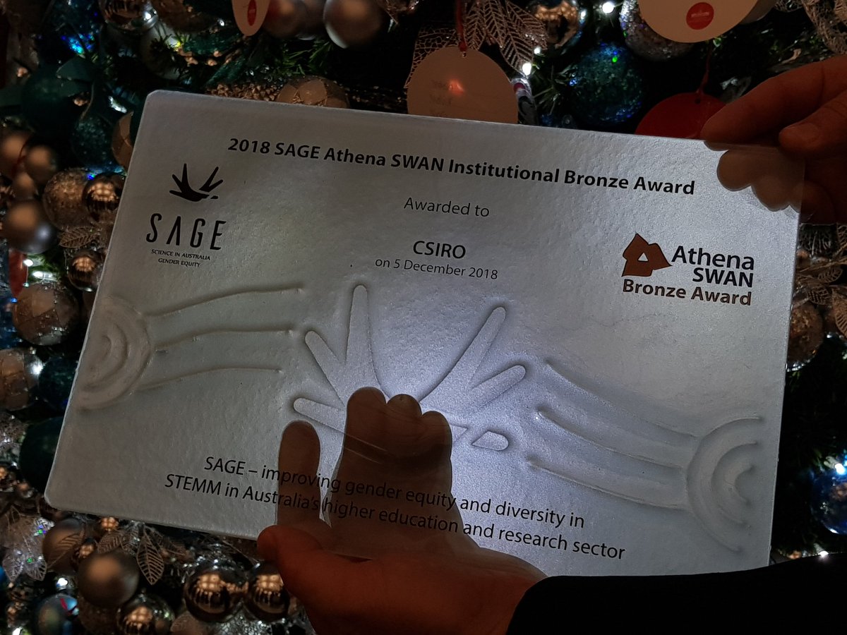 ColleenMac3's tweet photo. A SAGE Athena SWAN Bronze Award #SAGEAS2018 https://t.co/Ib9Bd8ZmXt