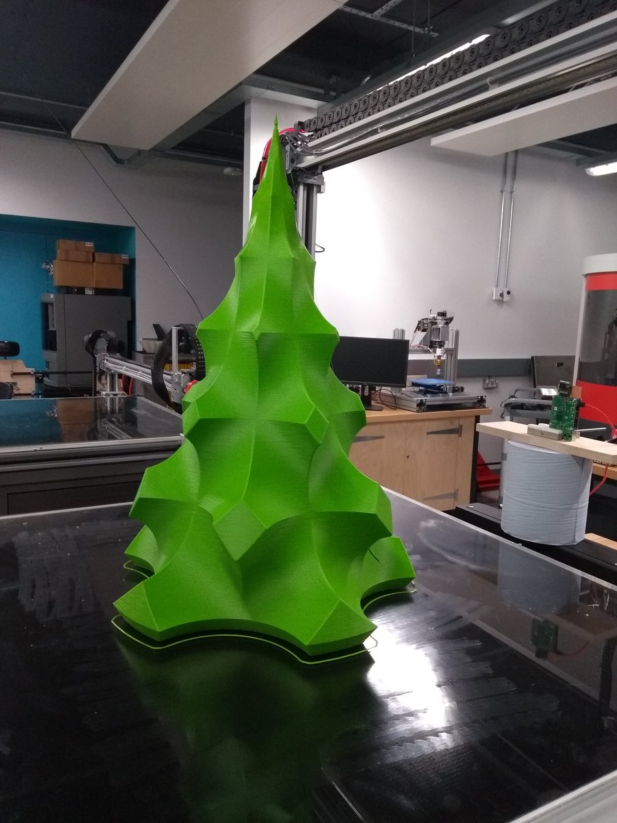 DrLizBish's tweet photo. Decided to print a giant Christmas tree last night on our bigger @3DPUnlimited printer @WEDesignMake #designjams π https://t.co/WiKX8o9Bx5