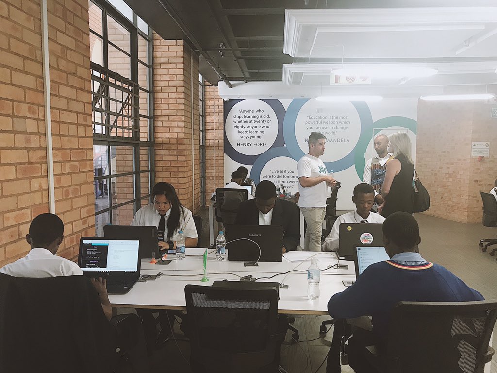 CityofJoburgZA's tweet image. The school teams have been given 1 hour to start and finish up their websites, unlocking potential 🔐 #CodeJika ^NS
