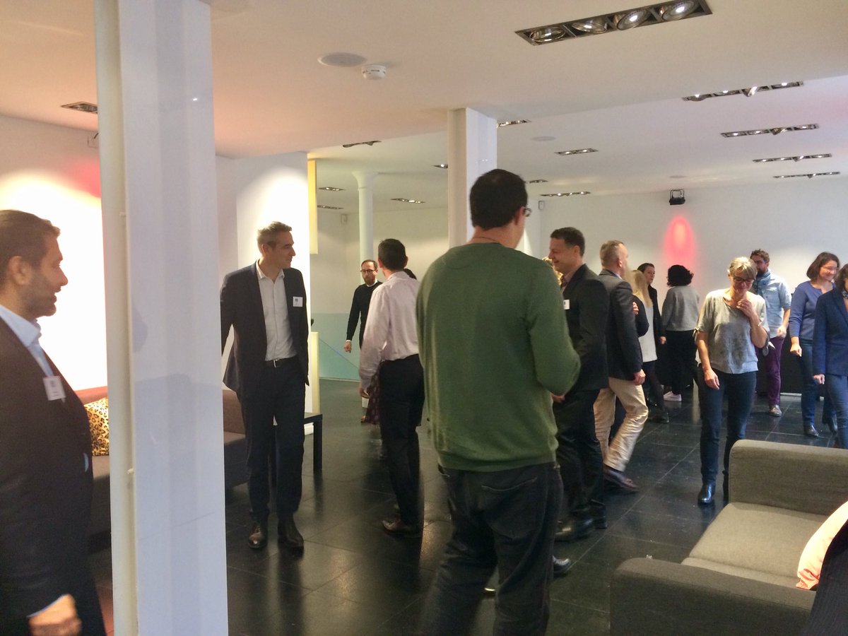 _MarionAubry's tweet photo. #pim2018 workshop : devenir un manager agile qui co construit avec son environnement avec @lolemaire @LaBonnePause « l’agilité n’est pas un processus mais une philosophie » #ShakeYourManagement https://t.co/XPcxeNP6GB