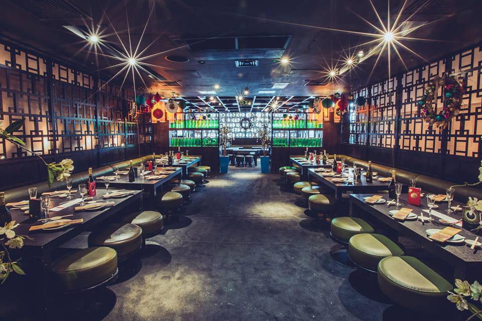 ISICUK's tweet photo. Looking for a festive date spot in #LDNTown? 🎄🥟 @pingpongdimsum Southbank is the spot! #HappyHour between 3-6pm for half price drinks and dim sum 🍸🥢 Better yet, flash your #ISIC card to redeem this offer 👉 15% off the bill, valid for student, youth, and teacher cards! https://t.co/1kDKs1jfP4