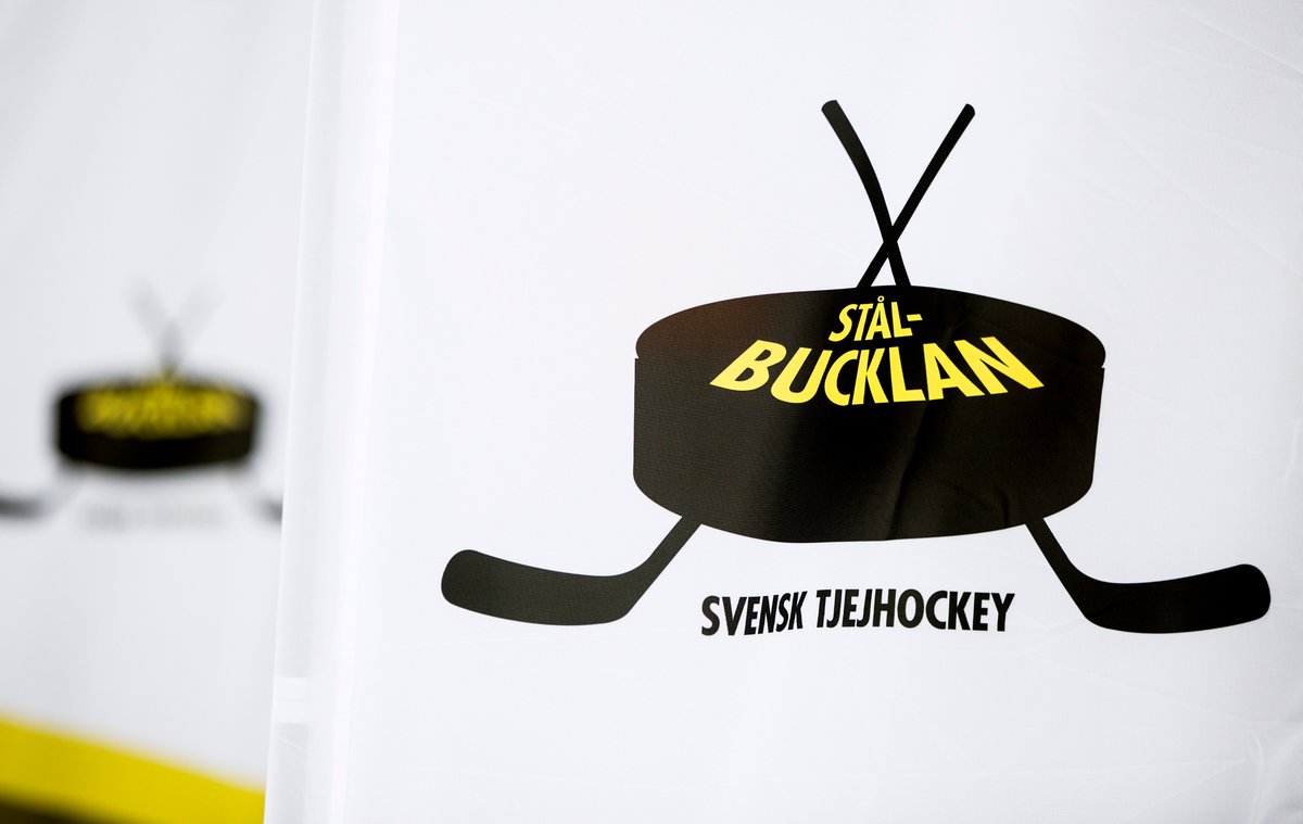 swehockeyse's tweet photo. I vår spelas den sista upplagan av Stålbucklan och nu är spelschemat klart! Från och med nästa säsong kommer både tjejer och killar att spela TV-pucken. https://t.co/DVqbAFyhDA  #Stålbucklan https://t.co/FdEOslsaNB