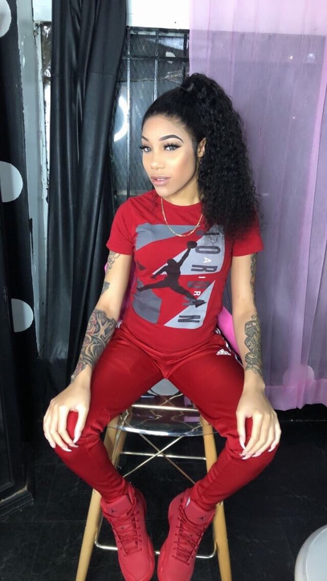 JakiaaDesiree's tweet photo. https://t.co/AIlrIO29x7