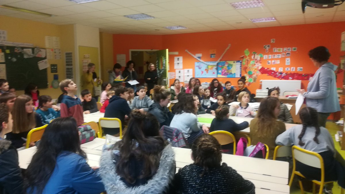 Rencontre futurs 1er communiants et confirmands de Largenté ...un bel échange autour de l aveugle Bartimée...
