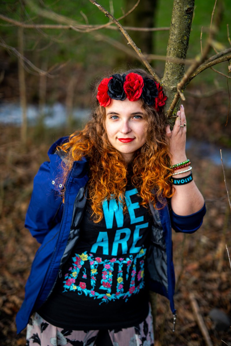 EdenMorningstar's tweet photo. Since I've joined #ConnorArmy I'm so happy: I have new amazing friends, I feel accepted and loved. I've learned to #GoDeviant: to feel free to explore and do the things that I love without exitation. So this is not just a shirt for me: it represents all of this #DechartGames https://t.co/Y5EwIpfj1y