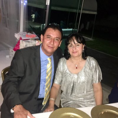 Olmos_Garcia's tweet photo. Ven a mi casa está navidad ... #NuevaFotoDePerfil https://t.co/NgM9EkROII