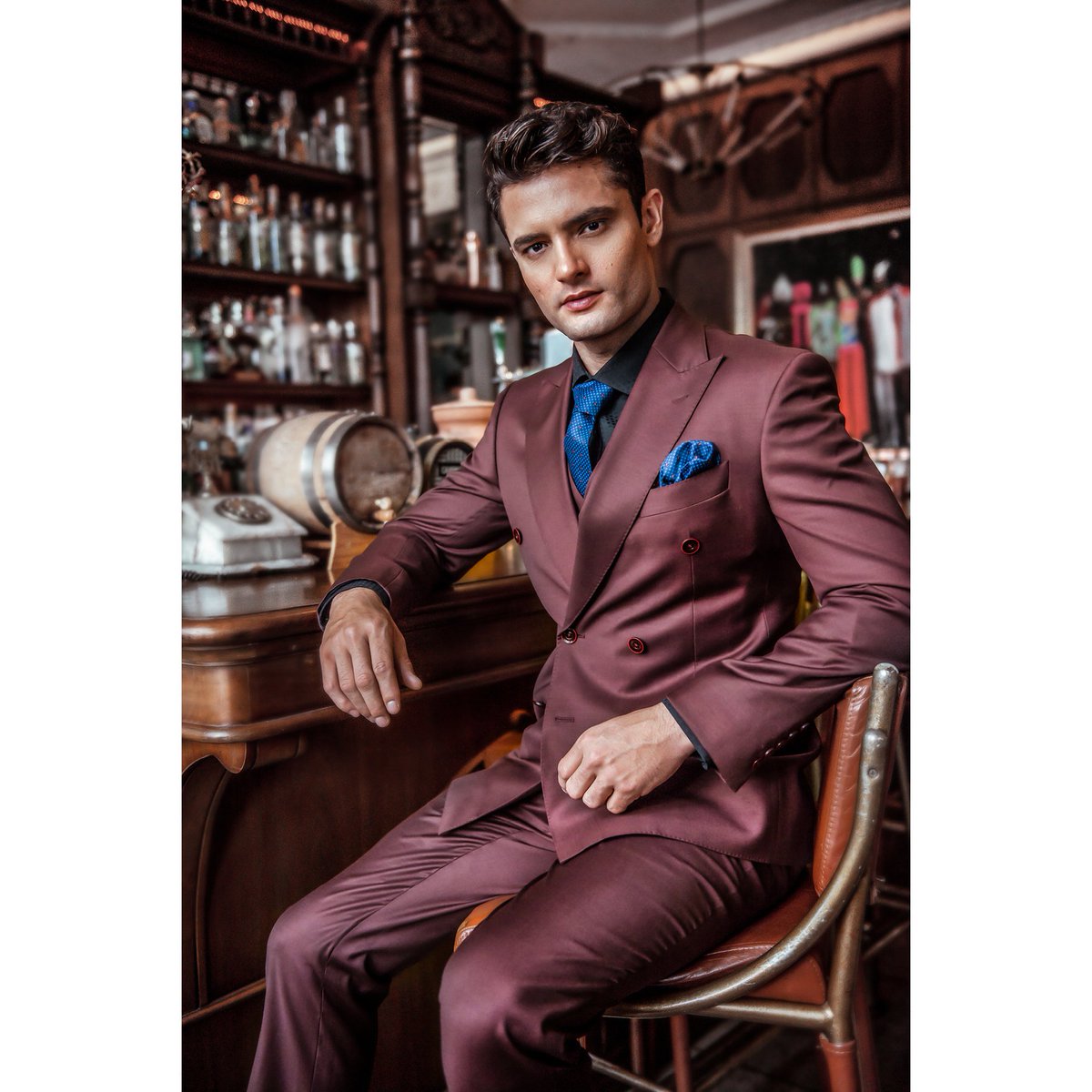 laxmitailors's tweet photo. The @laxmitailors Bespoke Maroon Suit.
The perfect color to make a statement whether in single or double-breasted, it's magnificently makes you look dapper.
#laxmitailors https://t.co/LGnXXmTcMs