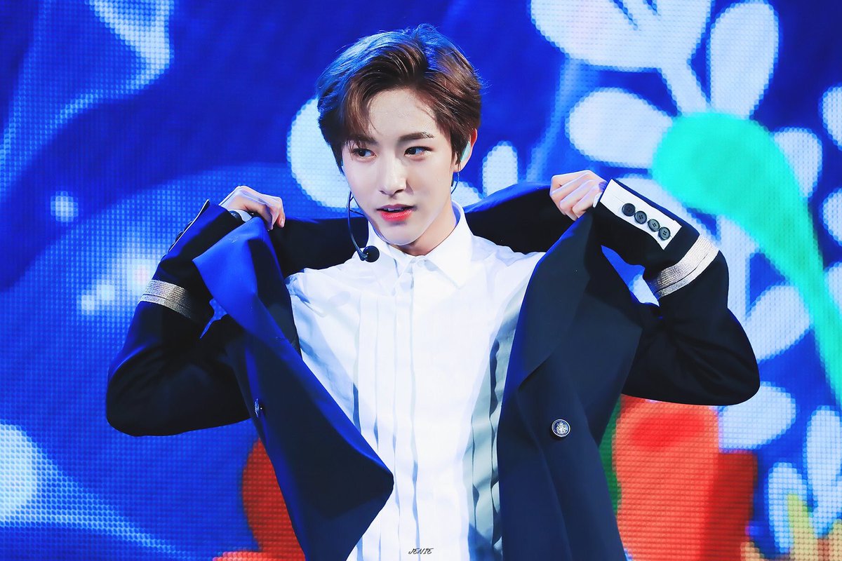 NCT_INAofficial's tweet photo. ミ☆  181204 dream show 2 day 4
©️ jennie
—🎐; 『 #renjun #황런쥔 #黄仁俊 #nct #nctdream #엔시티 #엔시티드림 

Cr renlepic
NCT_INAofficial
@NCTsmtown
@NCTsmtown_DREAM
@NCTsmtown_127 https://t.co/aaJksm1Yph