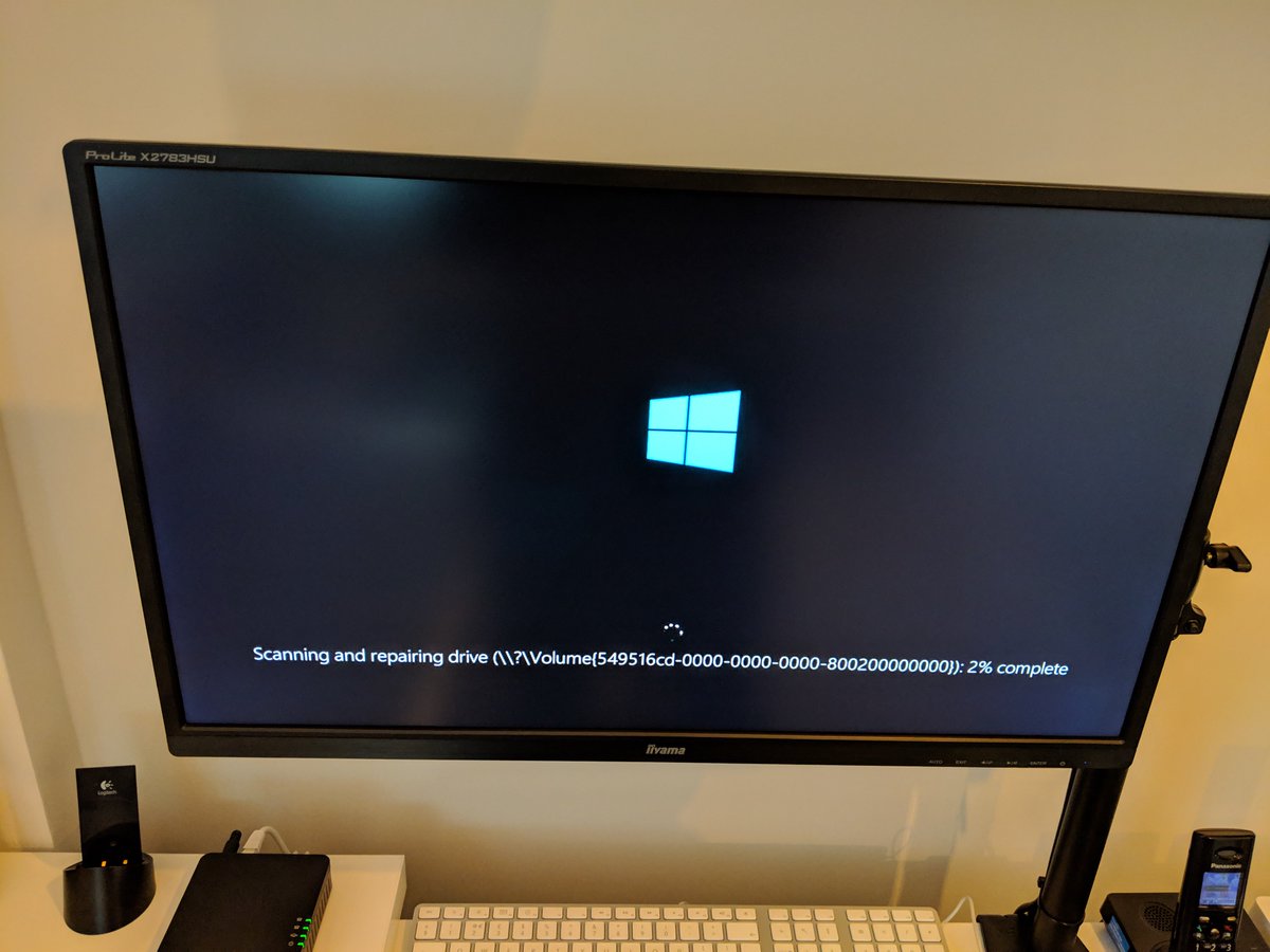 itpeopleuk's tweet photo. Trying to recover data from a client's pc which was knocked over by the dog! #InTheDoghouse #DataRecovery https://t.co/oGSMzluvAz