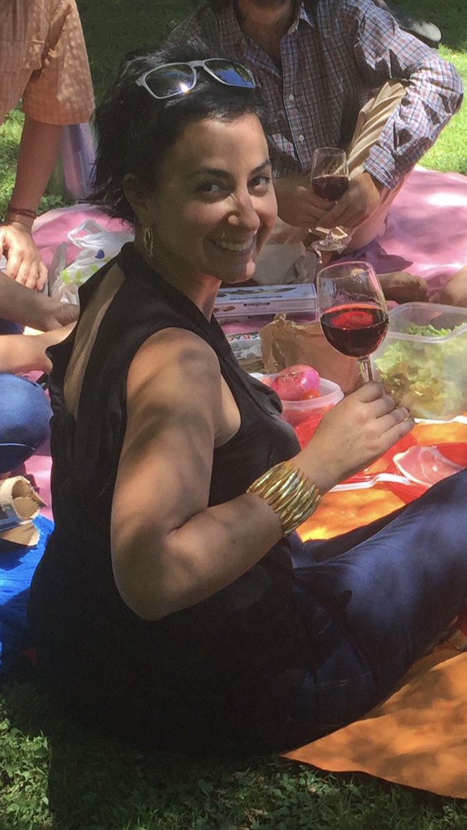 olgabarbosa's tweet photo. No se lo pierda. Una nueva @NochesNerd que asi dice:
¿De qué hablamos cuando hablamos del "terroir" en un vino? BIODIVERSIDAD - Amantes del vino, o sea, chilen@s: vengan a 
+info en https://t.co/VoPRsRbVoj
#NochesNerd #vinochileno #terroir @VCCBChile  @RedInvestChile https://t.co/TKgDI4dBrD
