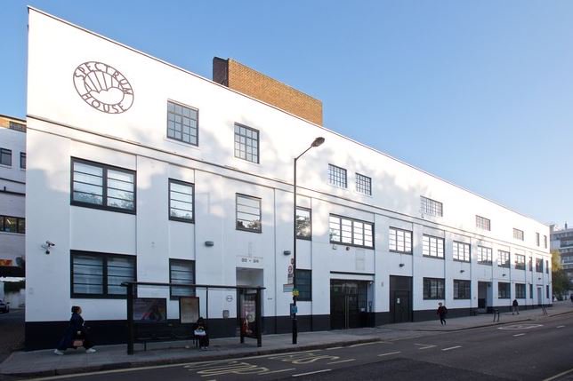 ScottTyler111's tweet photo. Good solid results for @AllsopLLP  in 2018 against a backdrop of challenging conditions.  7.5% profit increase.  Read more https://t.co/HWHACrNnTI @CoStarUK #commercialrealestate https://t.co/fSo3tYrJ0v