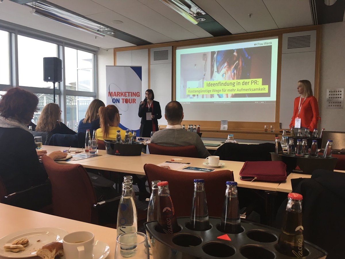 M_on_T's tweet photo. Anne-Kathrin Richter & Kristin Steppeling von der Agentur @FrauWenk sprechen über innovative und kostengünstige PR-Maßnahmen. #lbc18 #mot18 https://t.co/o2Lk3zAFQ1