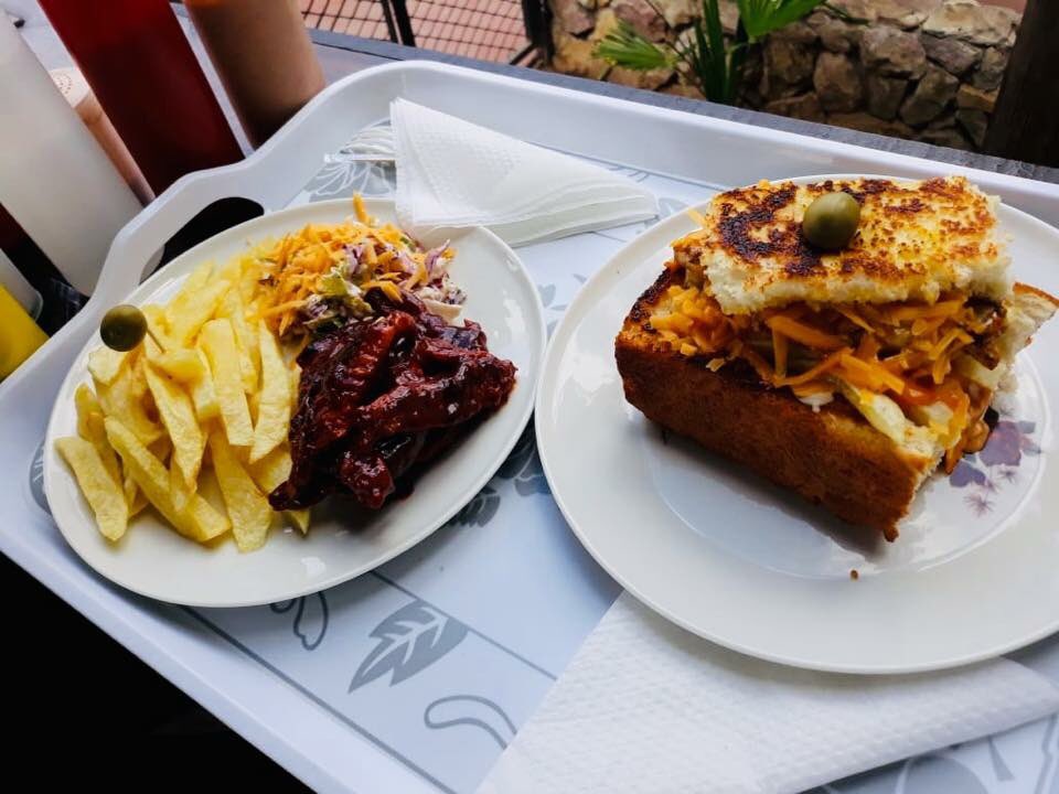 Lemii_LoCo's tweet photo. Counting down to the second installment of #TheGoodMusicClub. This time around we are featuring SA HipHop pioneer @C_liveDj. 

📍Appetite Food &amp; Cocktail Bar (Cnr Butshingi &amp; Vilakazi str)
📆 Sunday, 9 December
🎟 Free Entry. R50 corkage per bottle before 3pm https://t.co/uYQOcbqzwt