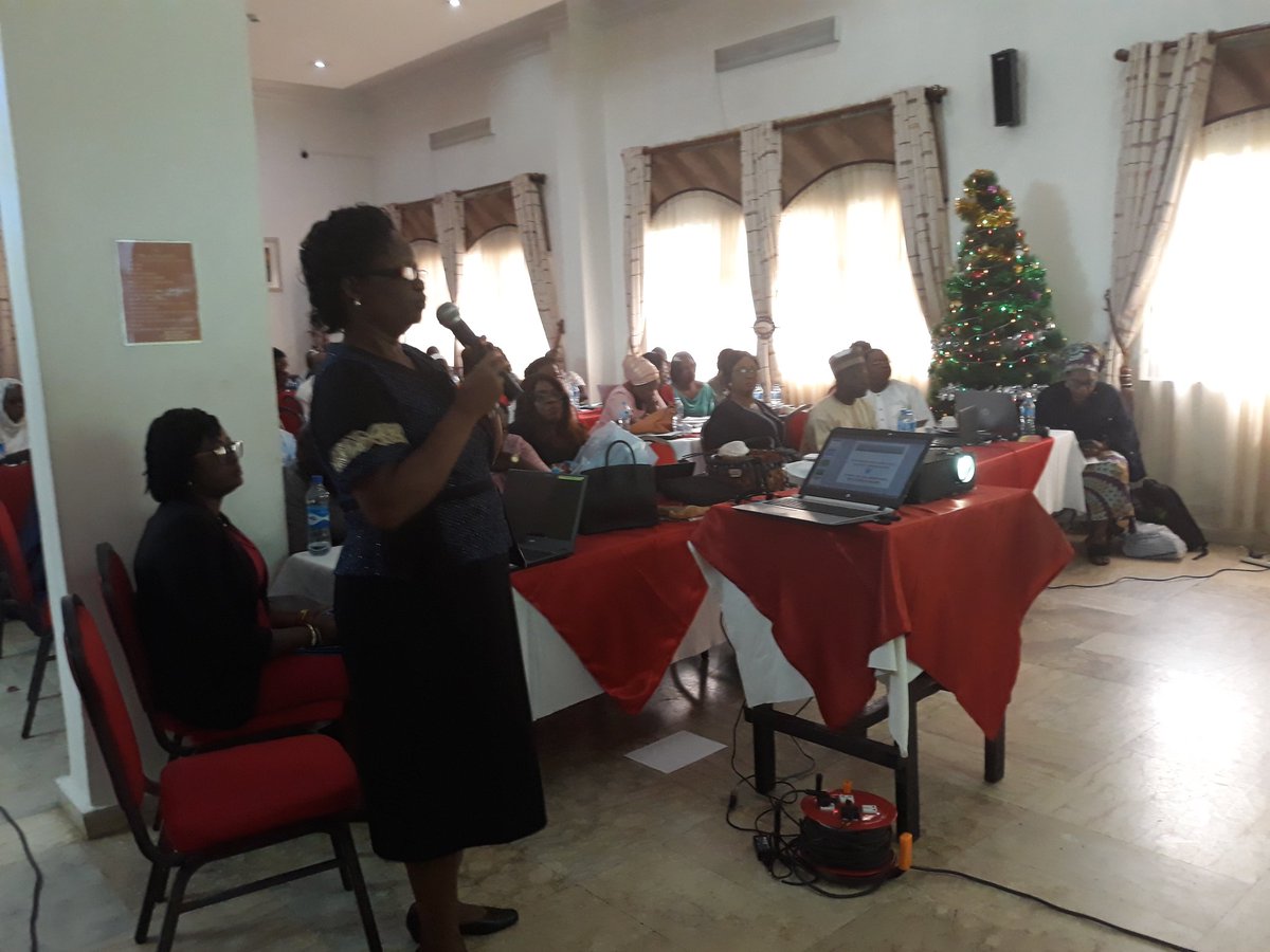 moyoTVC's tweet photo. 1.State facilitators,zonal coordinators in day 3 review meeting of progress on d implementation of @UNFPANigeria supported #MCPDP modules. Very successful as over 7000 #Nurses &amp; #Midwives all over #Nig have been trained @eugene_kongnyuy @KorieUNFPA @SageerRabiatu @Nursingworld_Ng https://t.co/AgXun2Glfk