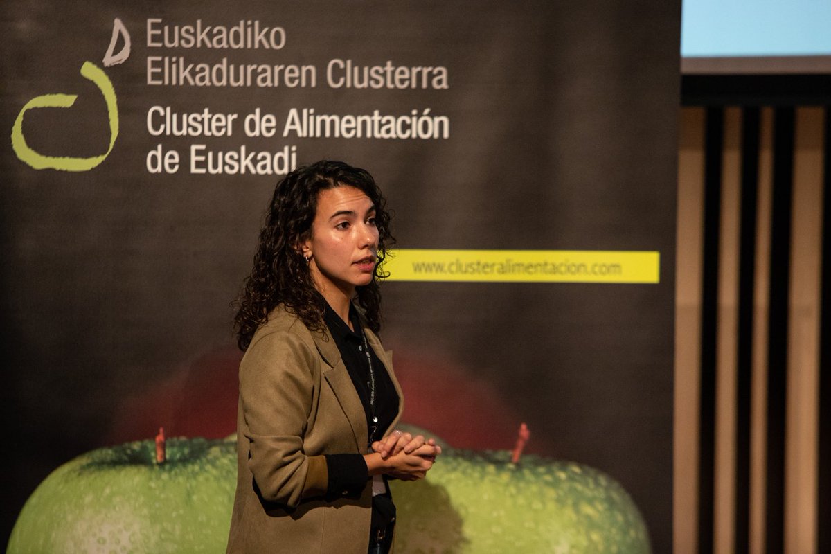 bculinary's tweet photo. Ante la necesidad para el sector alimentario vasco de atraer talento altamente cualificado, las empresas que conforman el @BasqueFoodClust se han acercado hoy a BCC para hablar con nuestros alumnos/as de las oportunidades profesionales que ofrece la industria alimentaria vasca. https://t.co/fZYy2j9W9G
