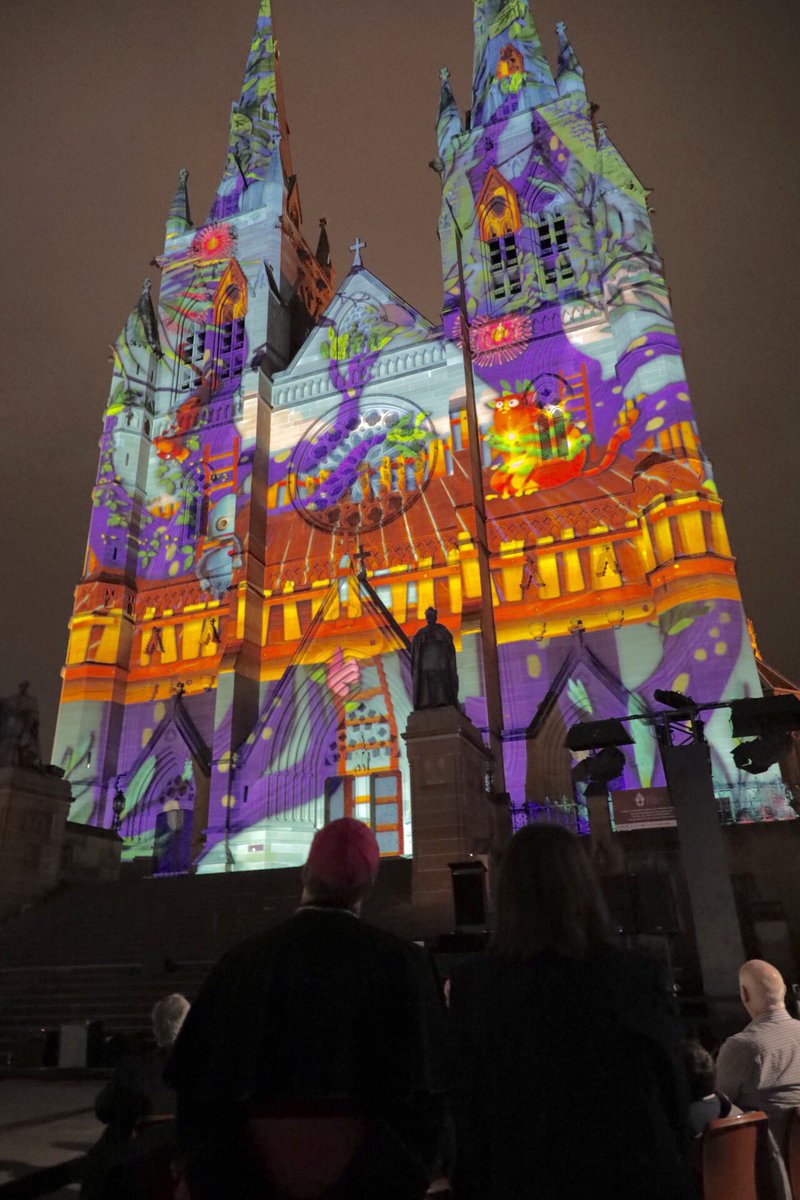 GladysB's tweet photo. Turning on the lights at St Mary’s Cathedral tonight. Lovely 😊 seeing them up during this time of year. #lightsofchristmas #loc18 https://t.co/WfhCjS4amr