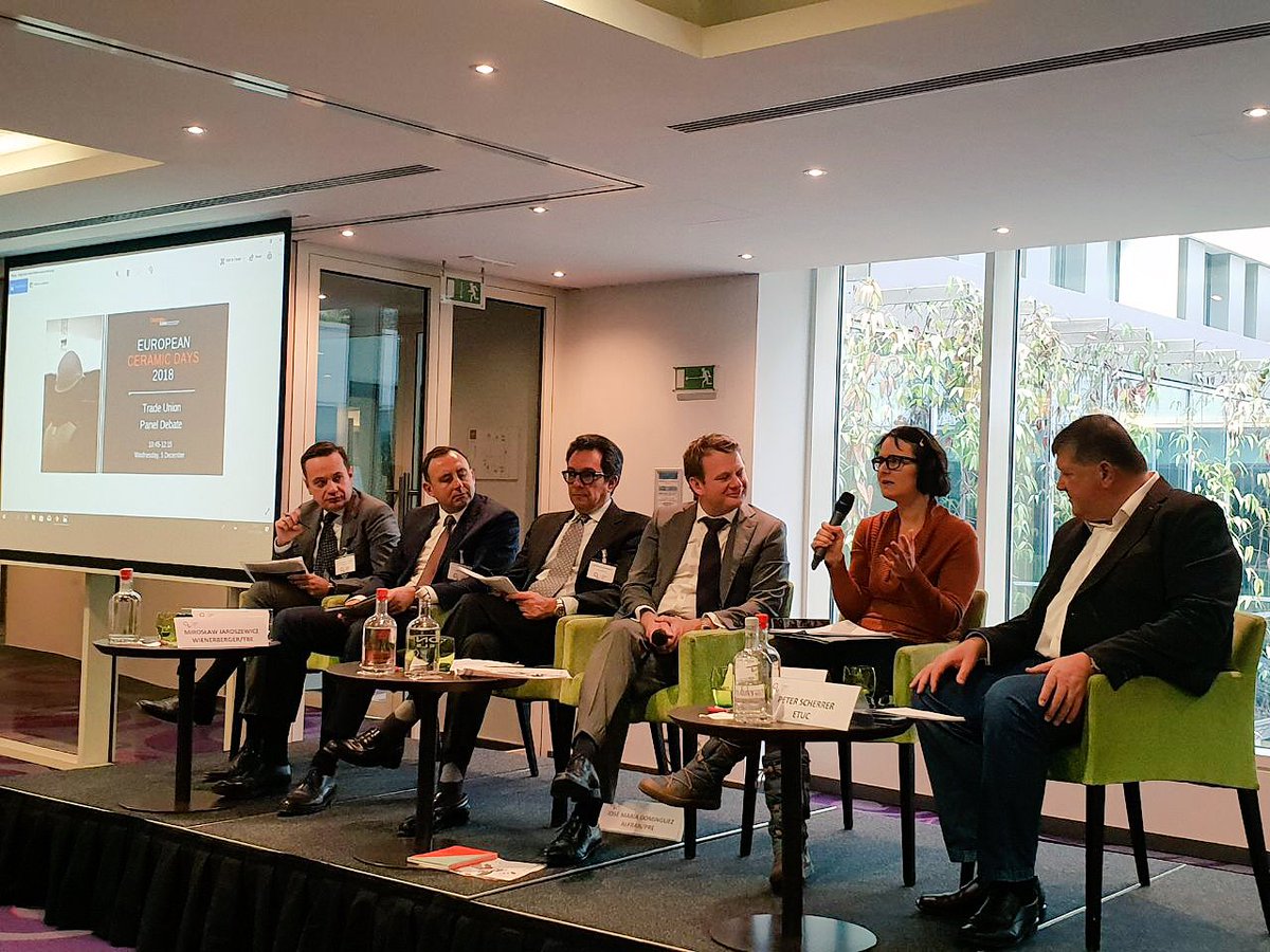 CerameUnie's tweet photo. “We’ve read your #CUmanifesto and we agree on a lot!”
✅ #industrialpolicy
✅ #jobs
✅ #trade
✅ #climateaction
✅ #OSH
✅ #innovation
- Maike Niggeman (@industriAll_EU)
#ECD18 #tradeunions https://t.co/3rE2tpuOc4