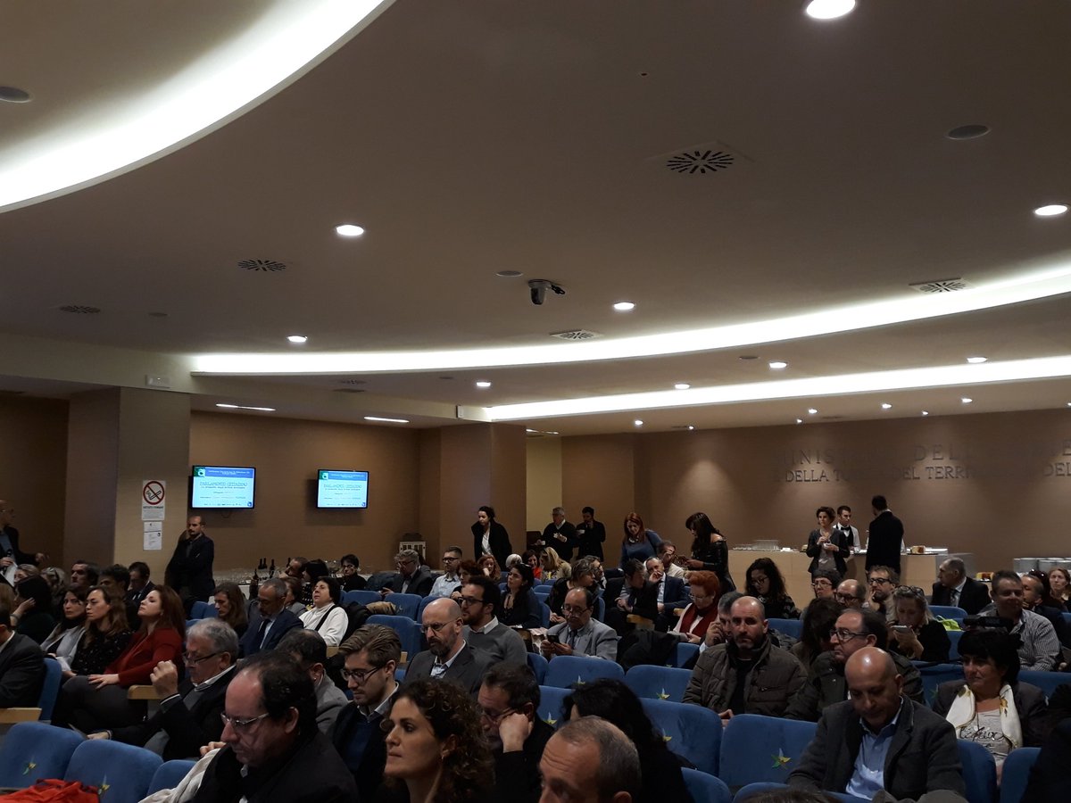 menorifiuti's tweet image. Al via il parlamento cittadino del decennale #SERR ♻️ la prima categoria ad intervenire è quella delle imprese 💪 Oggi al @minambienteIT #TimeToDetox