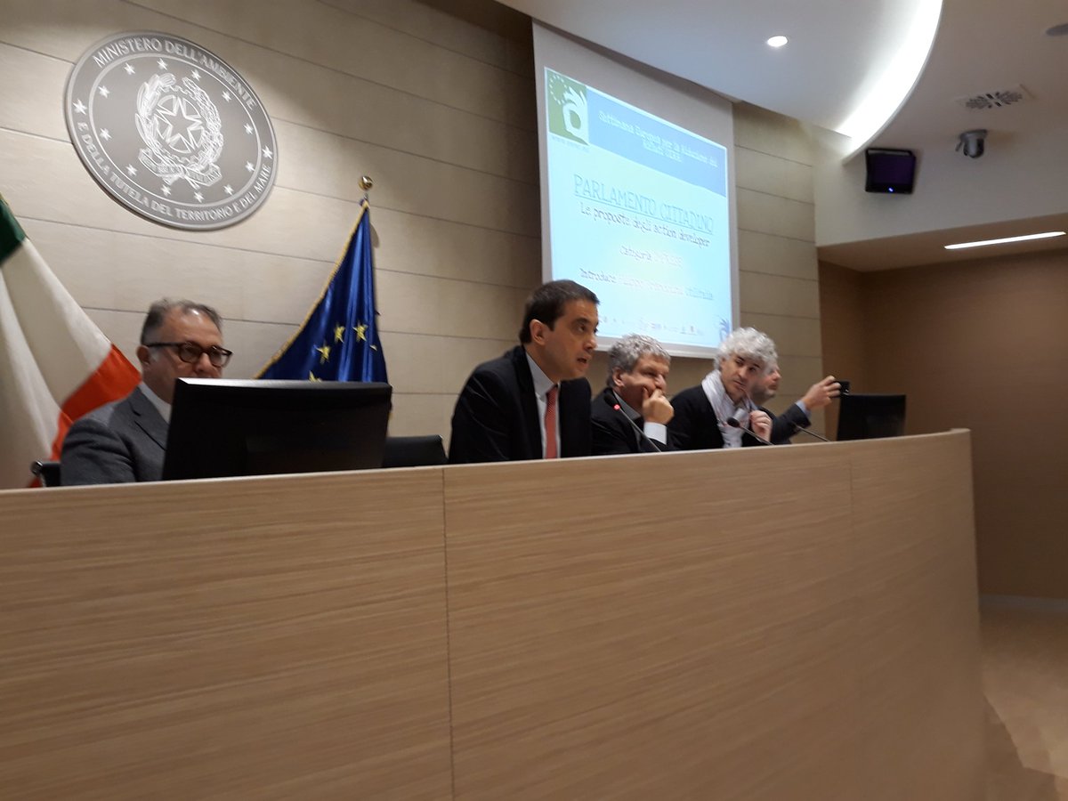 menorifiuti's tweet image. Al via il parlamento cittadino del decennale #SERR ♻️ la prima categoria ad intervenire è quella delle imprese 💪 Oggi al @minambienteIT #TimeToDetox