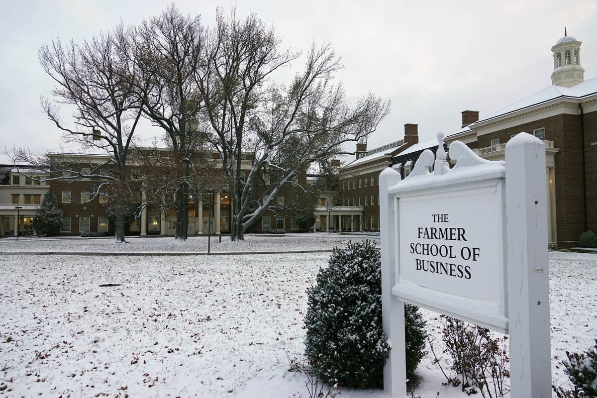 FarmerSchoolMU's tweet photo. Our first real snow at the @FarmerSchoolMU for the semester this morning. (if you consider an inch of snow "real," of course) #FallForMiami #MyFSB #lookspretty https://t.co/OLCJQKtUqq