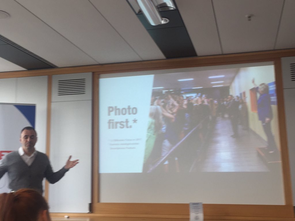 FrauWenk's tweet photo. @cosmoene von @LaterPayDE: #augmentedReality kann mehr als Pokemon Go. Es revolutioniert Out-of-Home-Werbung, #ecommerce und den Handel. Es öffnet völlig neue Vertriebskanäle. Durch die Smartphone-Kamera zu Informationen oder Kauf führen. #mot18 #lbc18 #lbctipp https://t.co/iGukaBOt89