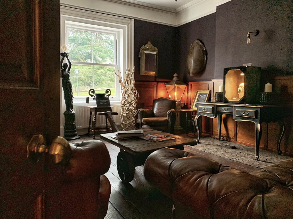 CaffandMac's tweet photo. A place to go, a destination in and of itself if you appreciate moving things. A modern members club - except you don’t have to be a member to enjoy it. 

#caffeineandmachine. #cultofmachine. https://t.co/D2du6Rkt1C
