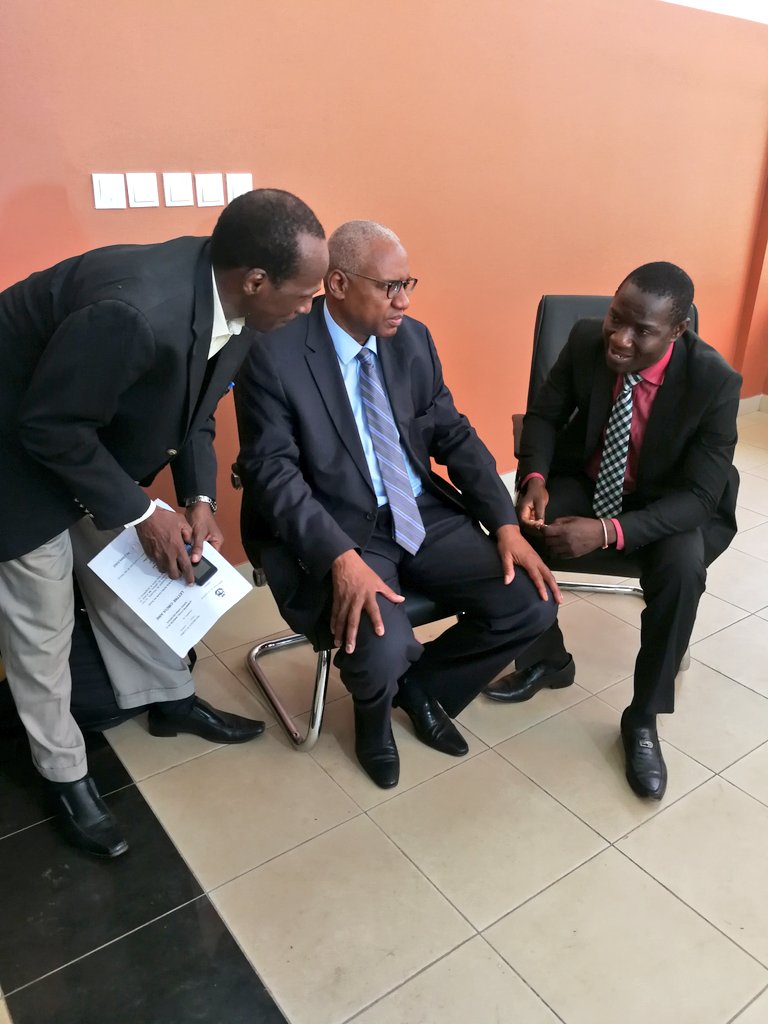 MinJusticeGN's tweet image. Nous sommes très heureux d&apos;être le premier Ministère à donner le ton ! Tous mobilisés pour le don de sang, nous pouvons sauver des vies. #JusticeGN #santepublique #devoircitoyen