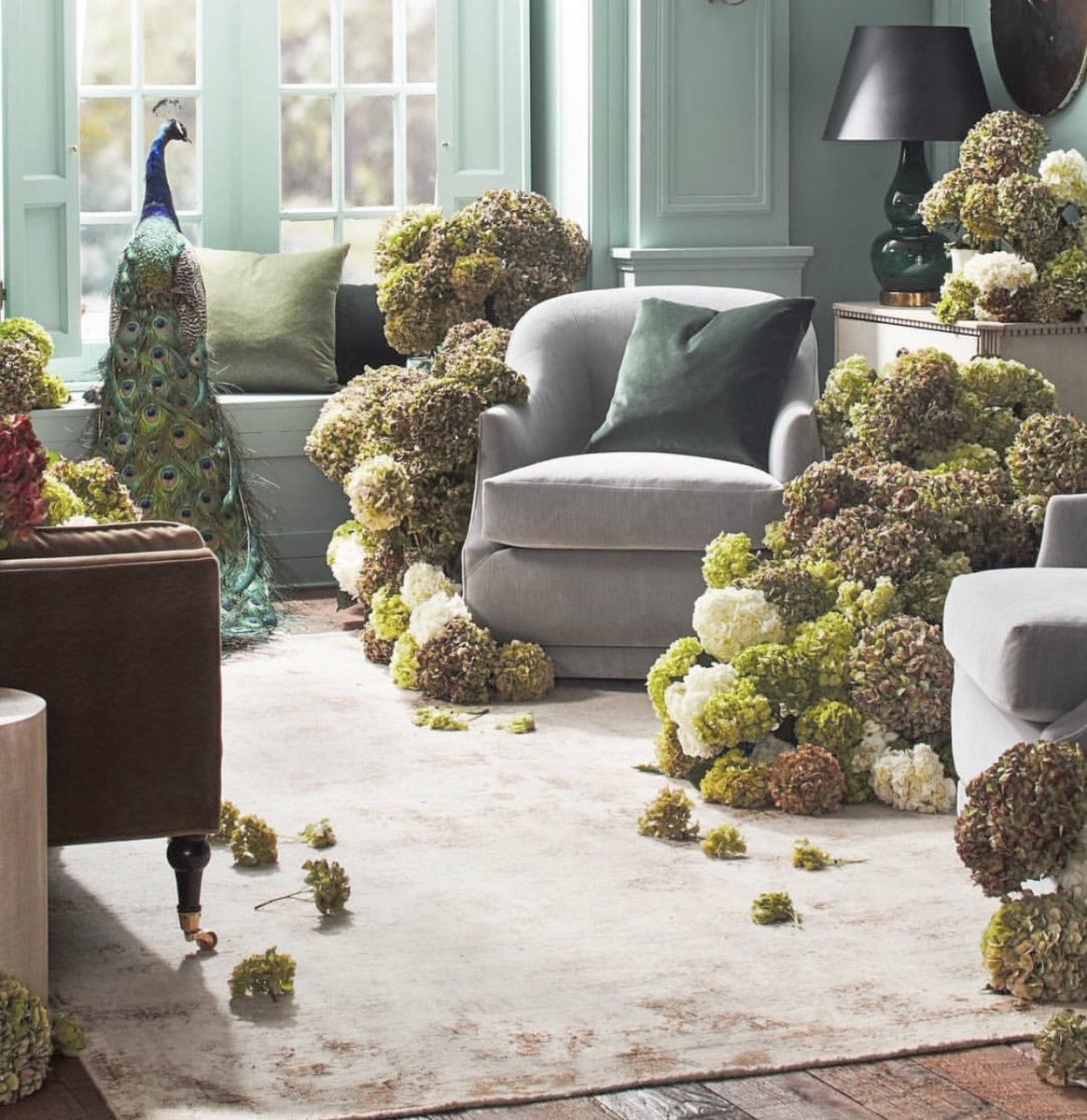 EhgHome's tweet image. THRILLED TO ANNOUNCE OUR LATEST SERVICE VENTURE - EHG PROP! EHG PROP IS THE NEW GO-TO FOR ANYONE LOOKING FOR FURNITURE AND ACCESSORIES HIRE. WE OFFER A RANGE OF EXPERTLY CURATED PIECES, AVAILABLE AT AN AFFORDABLE PRICE-POINT.
lnkd.in/gU4QfFb #prophire #events #lifestyle