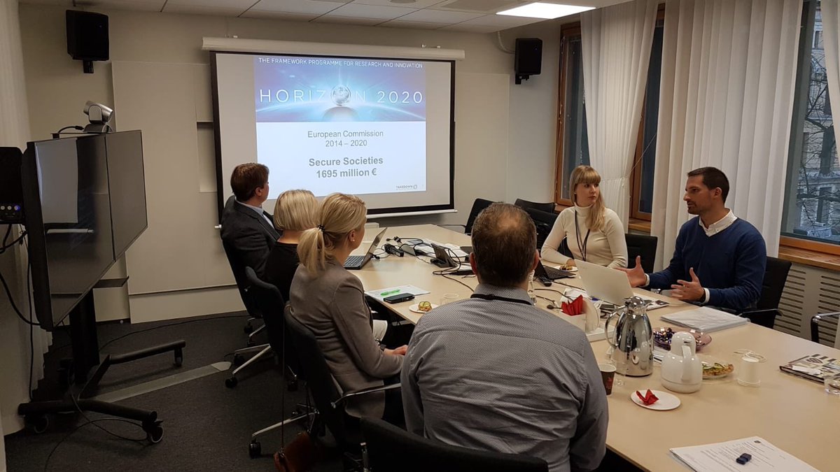 policialocalvlc's tweet photo. Fruitful meeting in the Finnish Ministry of Interior for creating synergies between #AnchorModel and @takedownproject
Thanks for the warm welcoming @Sisaministerio https://t.co/QTEbvhgZ78