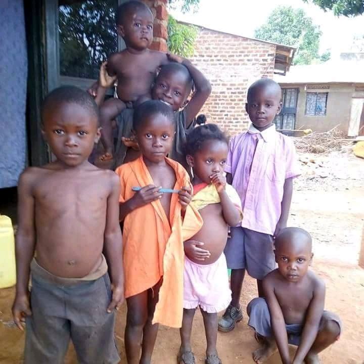 GeitzNancy's tweet image. Any kind hearted help for this childrens they are in need cloths for Christmas