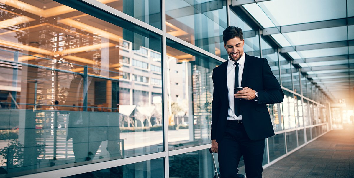 DLLgroup's tweet photo. Quickly, easily and securely close more deals on-the-go with the #ExpressFinance mobile app. Streamline your sales process and increase revenue potential today. #DLL #innovatefinancing https://t.co/RkdWosLm4m https://t.co/rx3SvOentH