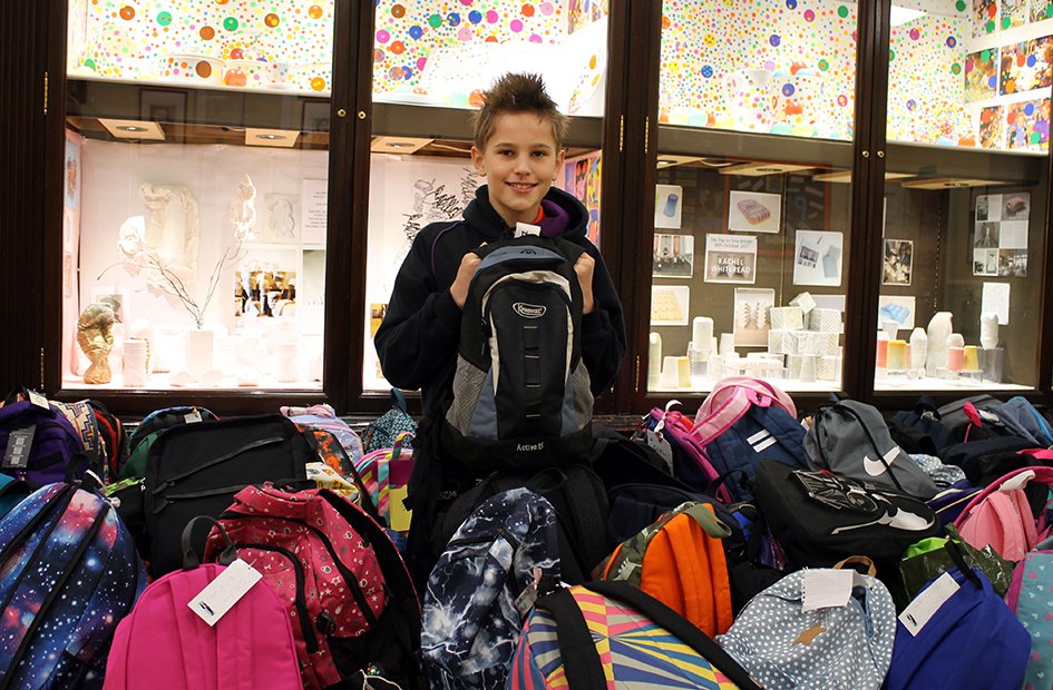 HarrodianNews's tweet image. Well done to our 11s pupil who organised for 20 charity rucksacks to be packed full of items that kids in Africa need for school. He rallied up all his neighbours! Only day 1 and we already have 128 rucksacks! Thanks @MarysMeals for such a great initiative #TheBackpackProject