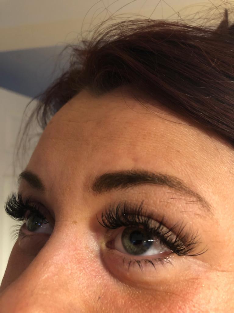 face_focus's tweet image. My client looked stunning with her new Russian Lashes! #russianlashes #lashextensions #braintree #essex