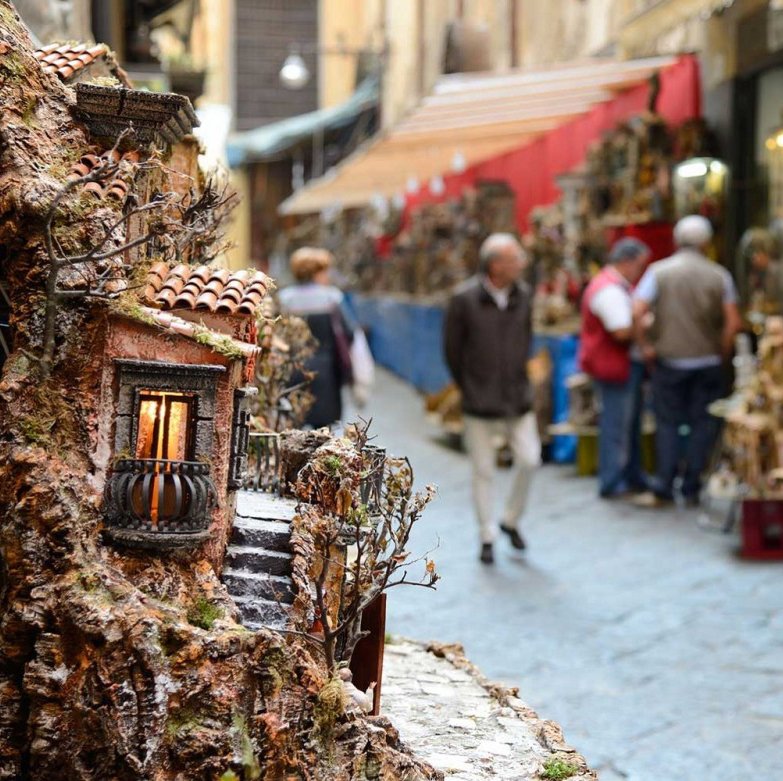 AEROPORTOTRS's tweet photo. Vola da #TriesteAirport a #Napoli per vivere la tradizione del #Natale lungo la via dei #Presepi
Fly from #TriesteAirport to #Naples to enjoy the traditional #Xmas celebrations along the #Christmascrib street
#flights #voladatrieste #polointermodale #SanGregorioArmeno https://t.co/fJMyFDeah4