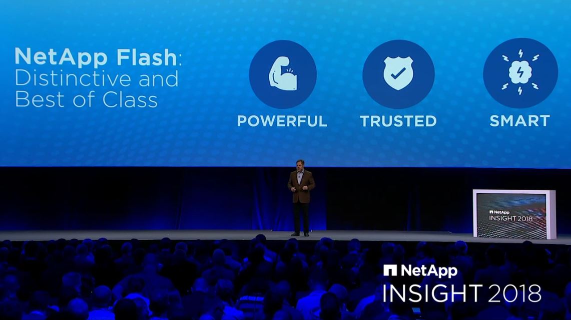 RennerStefan's tweet photo. "We now have a Distinctive Voice", @joelreich. #netappinsight #NetAppUnited https://t.co/D8kBoJQZTX