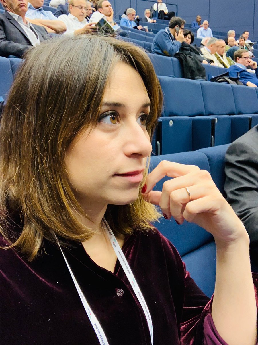 DraMallafre's tweet photo. Escuchando la ponencia de Dr. M. Grynberg sobre los test de receptividad endometrial, falta una evidencia clara. 🧐🧐. Les tests de récéptivité endometriale sont encore très controversés. #fiv #pma #donovocytes #reproduction #repro #CNGOF2018 #CNGOF @eugin_es https://t.co/1Yw9fEeIsy