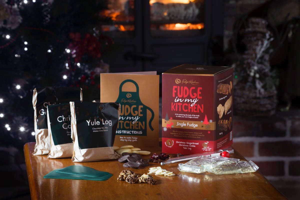 fudgekitchen's tweet photo. Only 20 days to go. Masses of #christmasgiftideas at https://t.co/G73T393Eu8, however ... #Christmas #fudge selections, Build-your-own slab fudge boxes and #bespoke #hampers, Make-at-home kits, perfectly #stockingfiller sized Fudge Sliders, #DrinkingFudge & mug gifts sets ... https://t.co/aCsjLkQJCQ