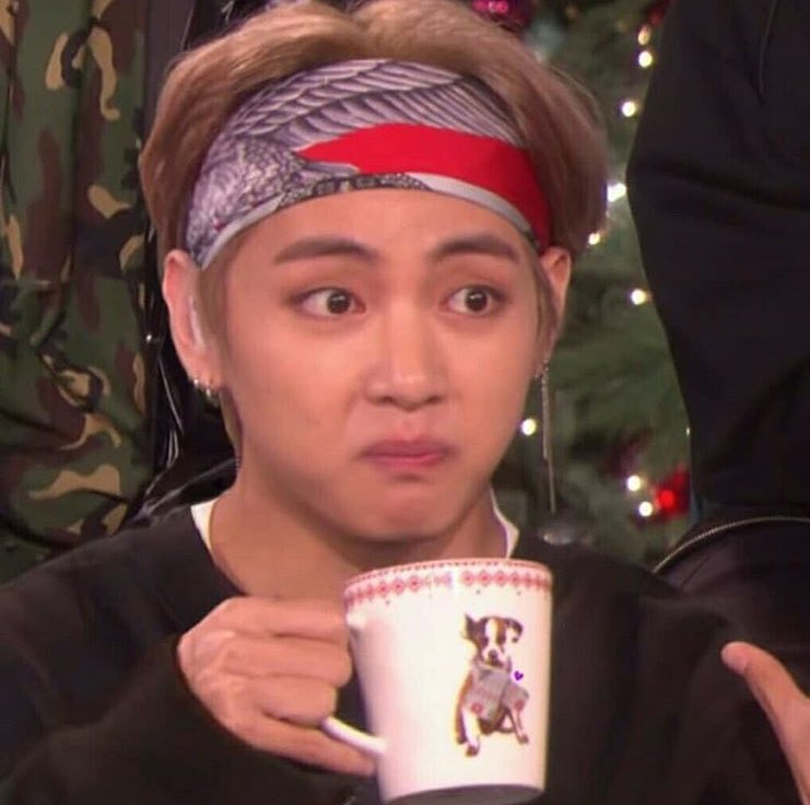 GericSara's tweet photo. @BTS_ARMY_INT There are two pics for upcoming Taehyung’s b-day, decide which one should we use☝️ Share with Army fellas...🎉😍 https://t.co/W0HdC1Foxh
