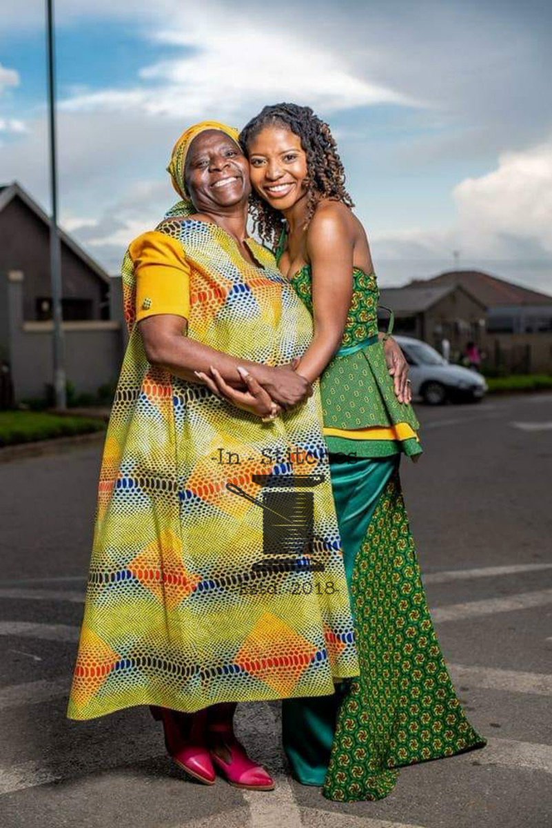 InStitchesClot1's tweet photo. Our WCW today is the lovely Segametse and her traditional outfit she got from us for her lobola negotiations
#InStitchesClothing
#WeDesignToSuitYou
#BextaTheDesigner
#WCW
#TraditionalAttire https://t.co/52EeAb1YMD
