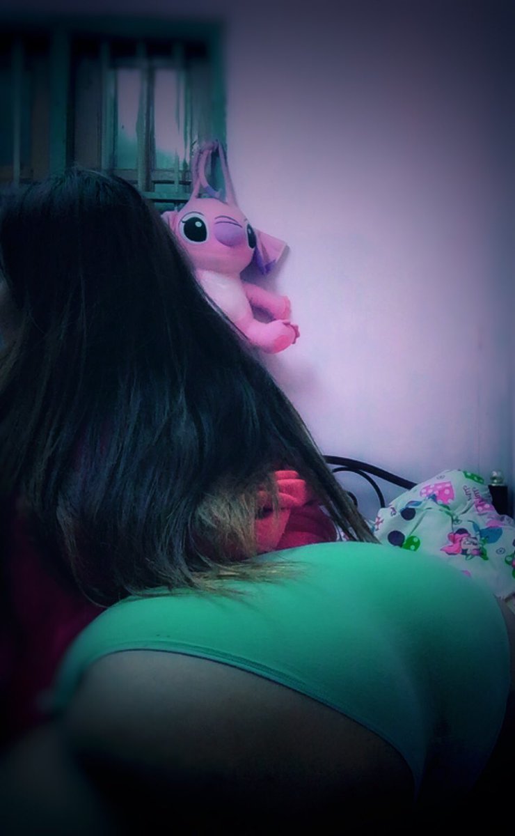ThazinMyintMya2's tweet photo. See the toy🙄🖤🍑 https://t.co/RLpyLW1AX4