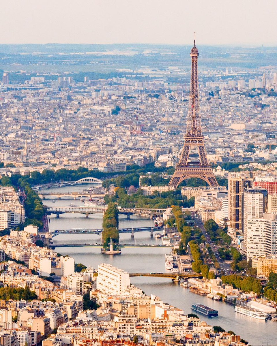 ☀️ Blissful Mornings at Eiffel Tower!
📍 Paris, France
-
📷 @loic.lagarde || #emailholidays Follow @emailholidays for more! 👌
-
#EiffelTower #Paris #EnjoyFrance #VisitGreece #DiscoverFrance #VisitFrance #instatravel #travel #traveling #adventure #beautifuldestinations