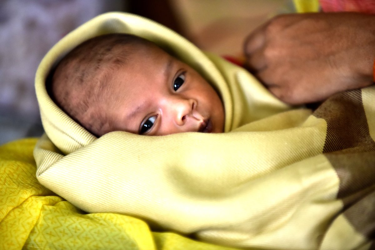 UNICEF Česká republika (@unicefcz) on Twitter photo Hledáte krásný vánoční dárek pod stromeček?🎄Nákupem voucheru přes <a href="/slevomat/">Slevomat.cz</a> zachráníte život dítěte a zároveň potěšíte své blízké 🎁 Staňte se hrdinou letošních Vánoc a zachraňte bit.ly/život_dítěte s UNICEF💙 #Christmas #christmastime #ChristmasGift #charity #ChristmasWish Hledáte krásný vánoční dárek pod stromeček?🎄Nákupem voucheru přes <a href="/slevomat/">Slevomat.cz</a> zachráníte život dítěte a zároveň potěšíte své blízké 🎁 Staňte se hrdinou letošních Vánoc a zachraňte bit.ly/život_dítěte s UNICEF💙 #Christmas #christmastime #ChristmasGift #charity #ChristmasWish