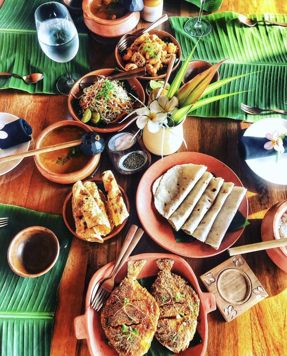 shagunmehra_'s tweet photo. Just a simple Malwani lunch @CocoShambhala #fooddesignstudio 🙏🏼🌿🐟 https://t.co/AN6rP7oWUN