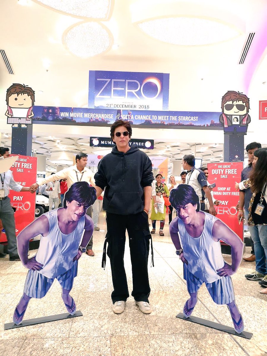 iSRKianMohabbat's tweet photo. @iamsrk is all satterd with @BauuaSingh at #T2Intrenational Mumbai as lefted for #UAE Dubai #DXB For Promotions in house #Zero #ZeroTheFilm @Zero21Dec se aapke piche. #Issaqbaazi24Mn24Hrs #KHANtasticIssaqbaazi https://t.co/z4IrlUWjKx