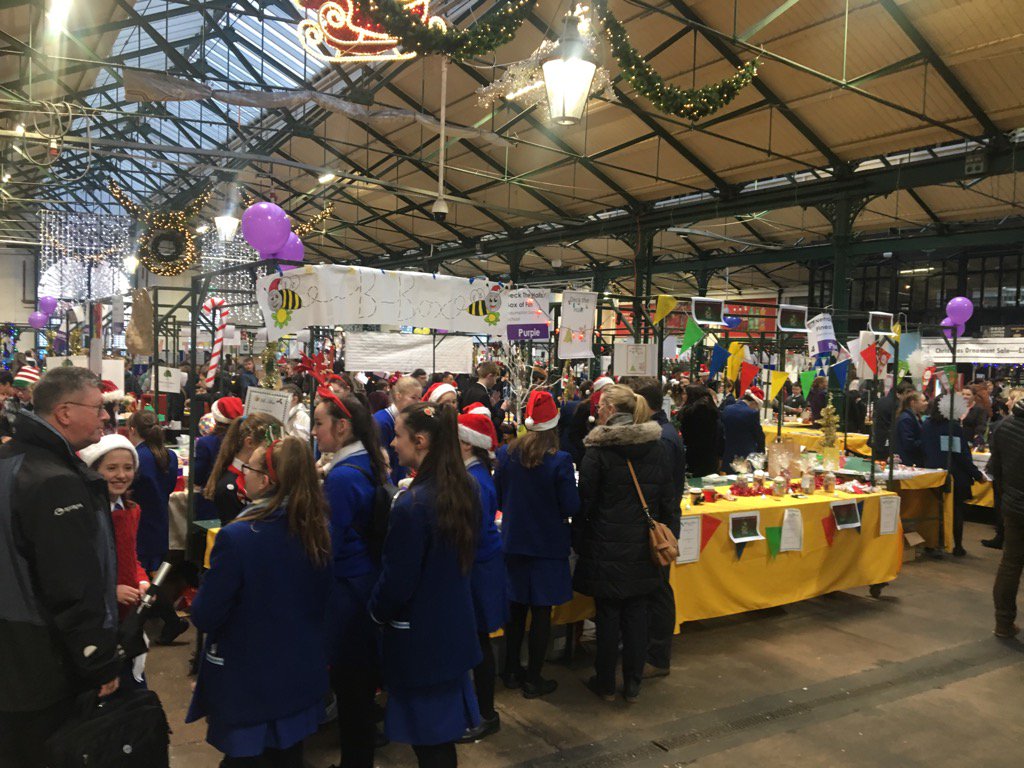 UlsterBizSchool's tweet photo. Fantastic display of entrepreneurship at #TheBigMarket18 great buzz @StGeorgesBEL @ye_ni #YECompany #startup https://t.co/66d4zSOsja