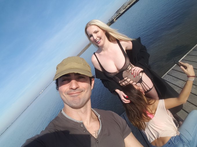 my gift birthday, @MissLyallXXX @FridaSante #fishing https://t.co/k6yNTfi3Pg<a class="tags" href="/tag/misslyallxxx">@misslyallxxx</a><a class="tags" href="/tag/fridasante">@fridasante</a><a href="/tag/fishing"class="tags">#fishing</a>