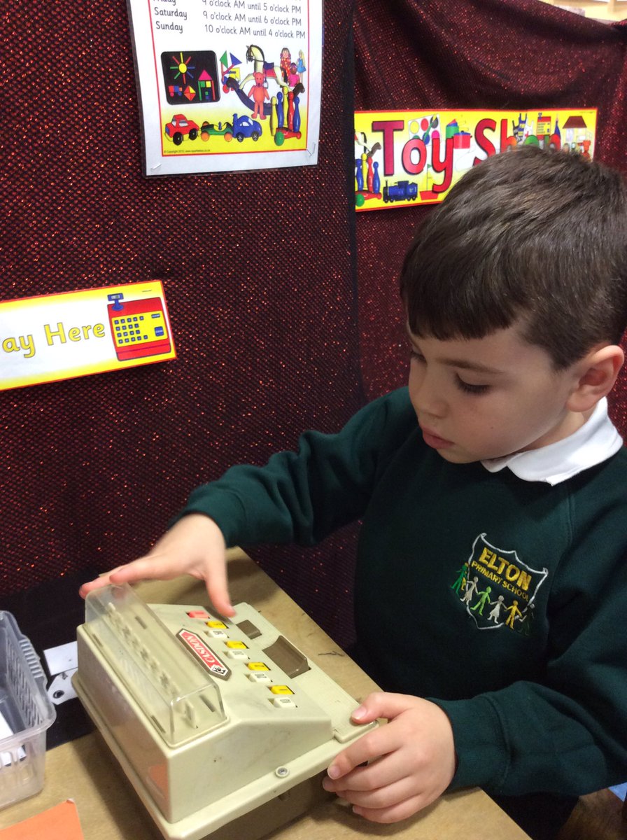 EpsTracie's tweet image. We love our Toy Shop role play ... #busyshoppers #funtolearn #moneymoneymoney