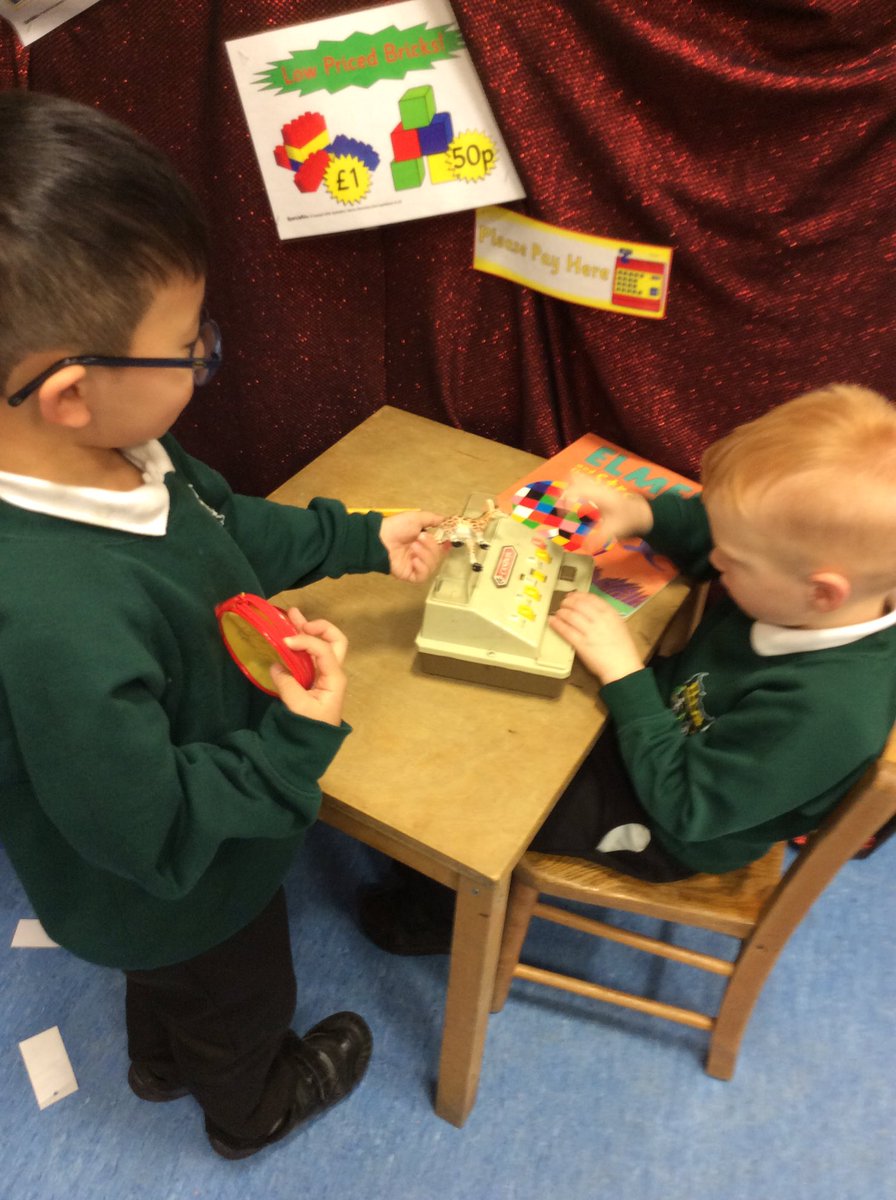 EpsTracie's tweet image. We love our Toy Shop role play ... #busyshoppers #funtolearn #moneymoneymoney