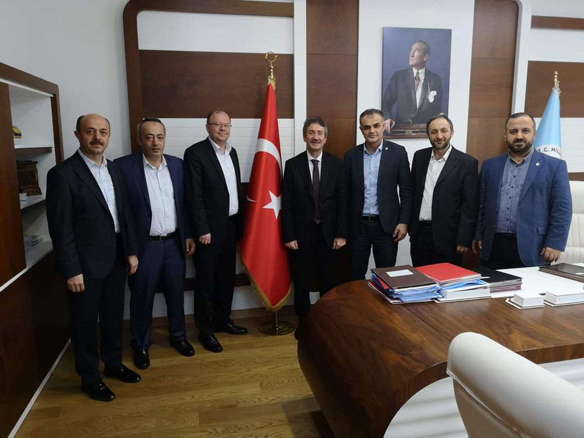 ebsistanbul1's tweet photo. Ebs İstanbul1 nolu Şube başkanımız @mukreminkose   İstanbul 2 Şube başkanı @RifatKavak,İstanbul 3 Şube başkanı @ErmisErol ,İstanbul 4 Şube baskanı @talatyavuz29 ,İstanbul 5 Şube başkan @sabazyusuf ve İstanbul 6 Şube Başkanı @idrissekerci Sayın @memleventyazici bir araya geldiler. https://t.co/DYpHv9nPqT
